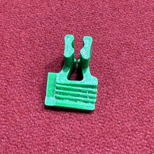 Load image into Gallery viewer, 5th String Banjo Capo – Compensation Limits Retuning – Stores Securely
