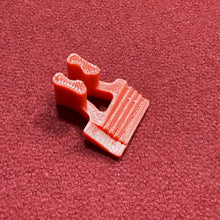 Load image into Gallery viewer, 5th String Banjo Capo – Compensation Limits Retuning – Stores Securely
